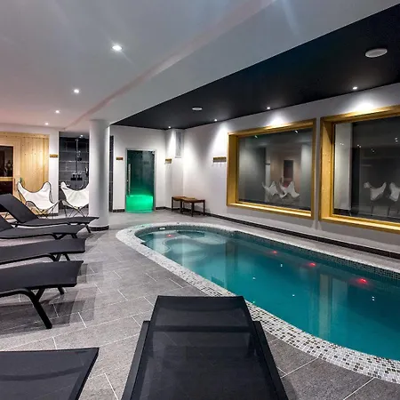 Le Samovar Hotel 4*